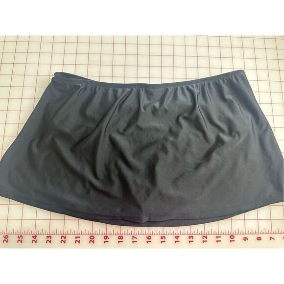Catalina black swim Skort size M with attached bikini bottoms - Picture 4 of 4
